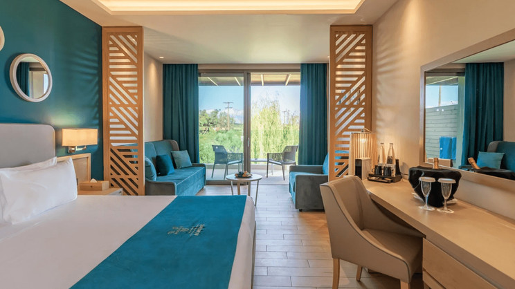 Almyros Beach Resort & Spa